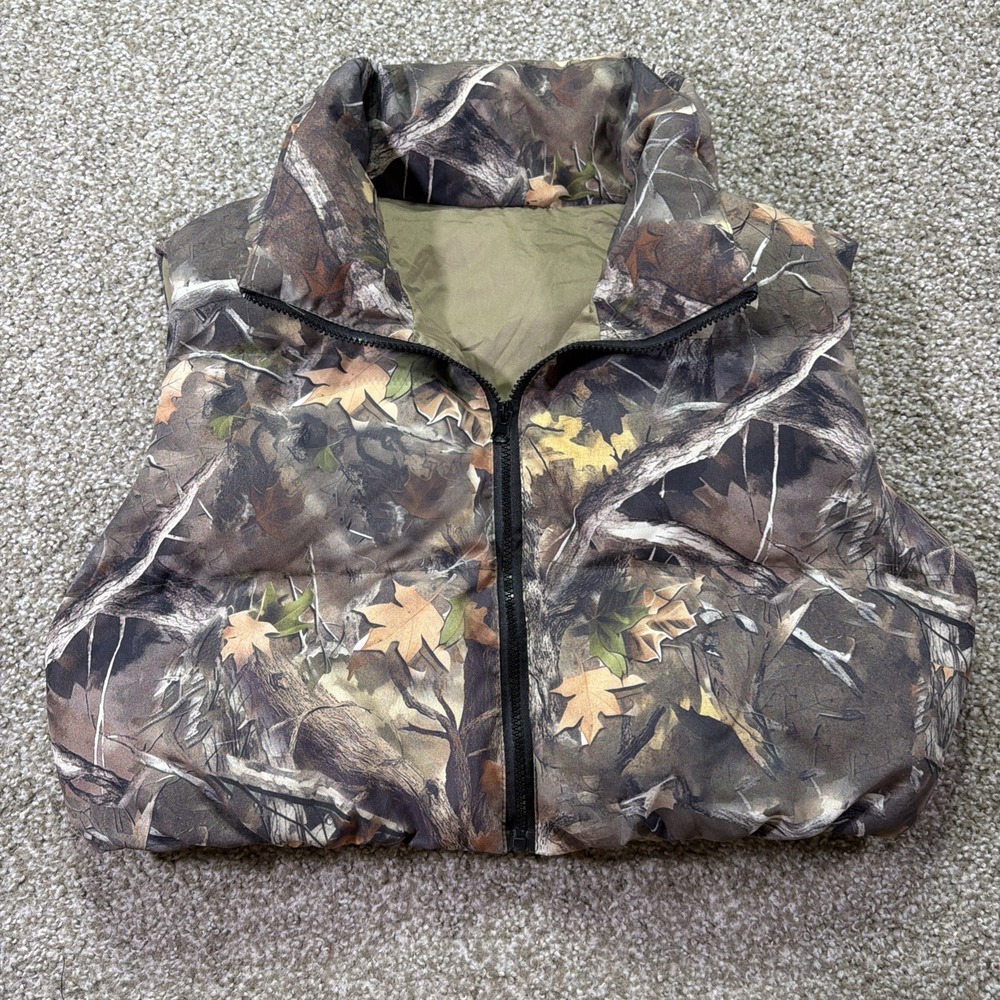 Women's Cropped Camo Puffer Vest Size Medium Esssntials